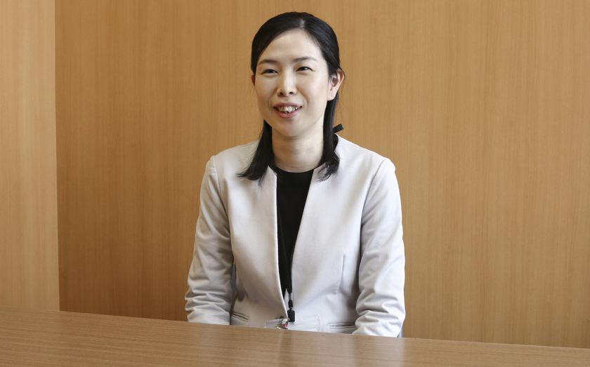 行政部人事課制度係:山本 希美 さん